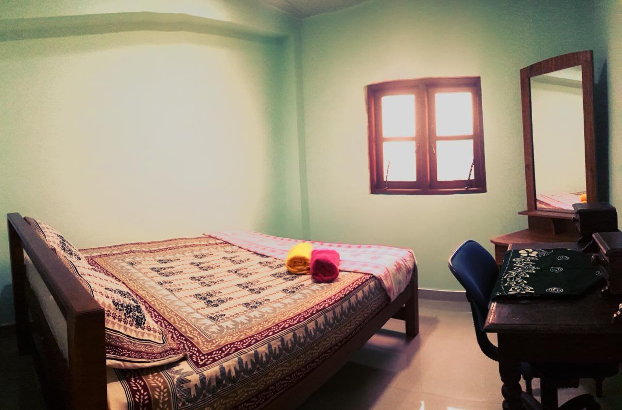 Apple Sara Home Stay Kandy Eksteriør billede