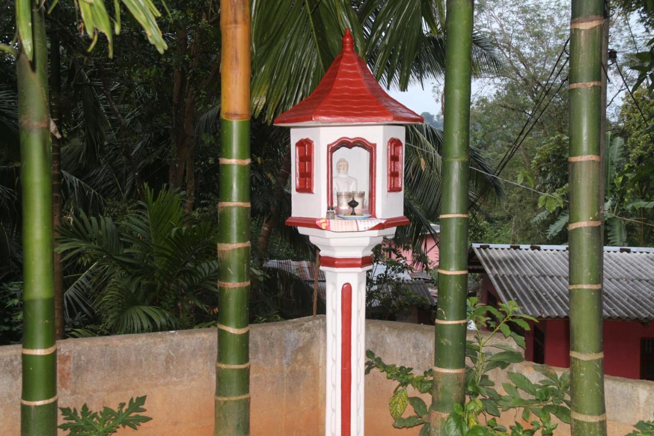 Apple Sara Home Stay Kandy Eksteriør billede