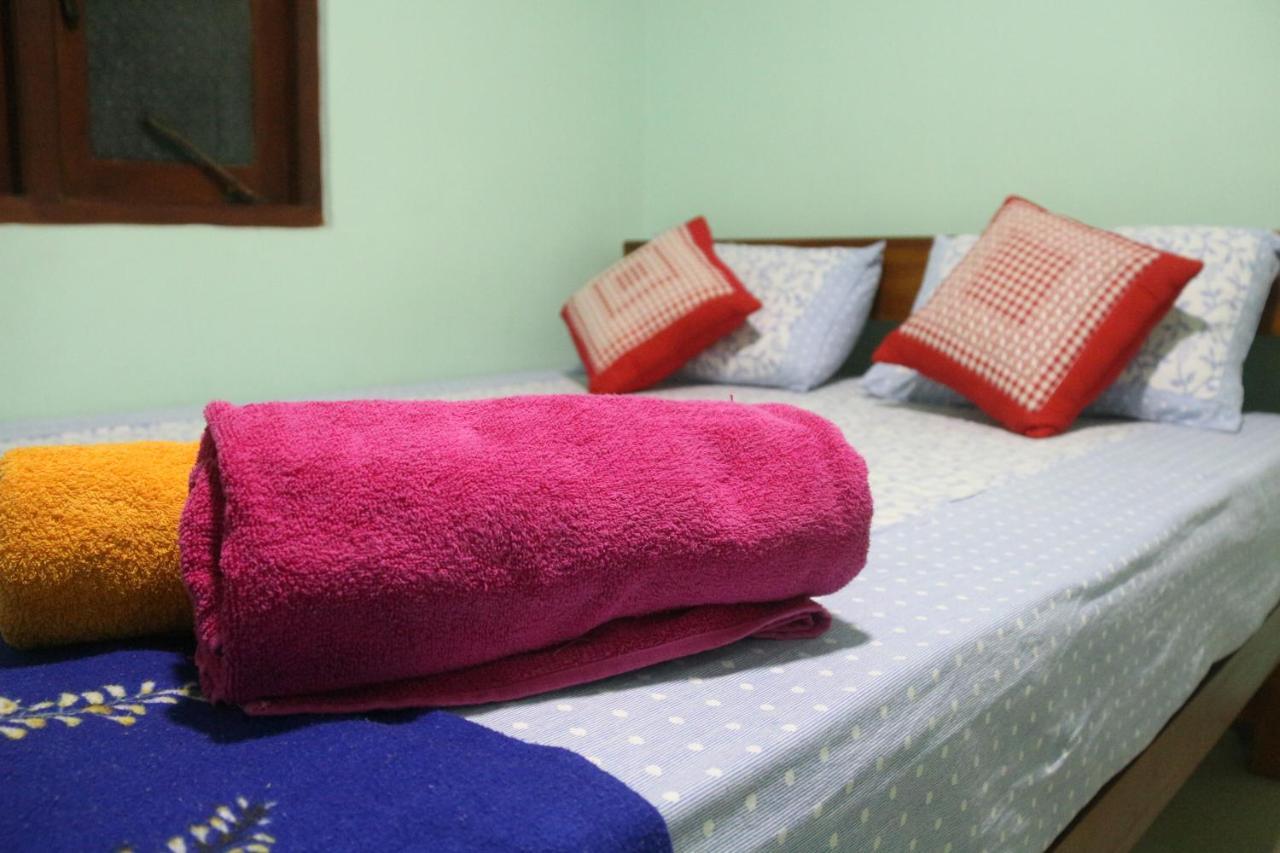 Apple Sara Home Stay Kandy Eksteriør billede