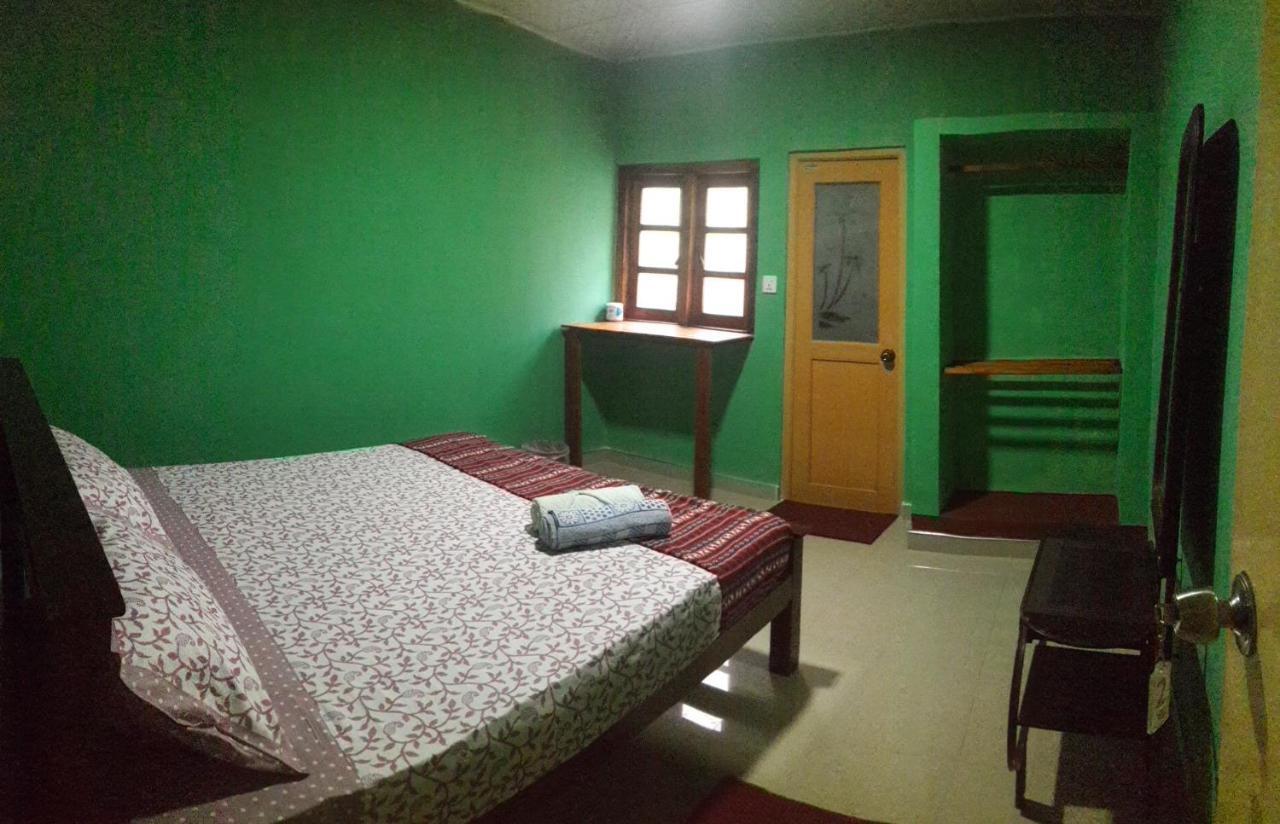 Apple Sara Home Stay Kandy Eksteriør billede